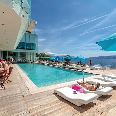 Stunning In With Sauna, 2 Bedrooms And Wifi