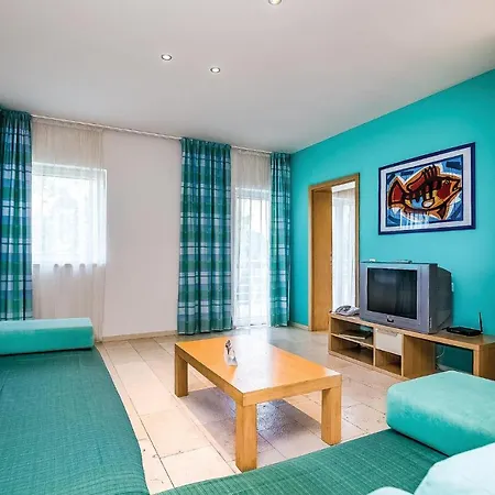 Stunning In With Sauna, 2 Bedrooms And Wifi Novi Vinodolski