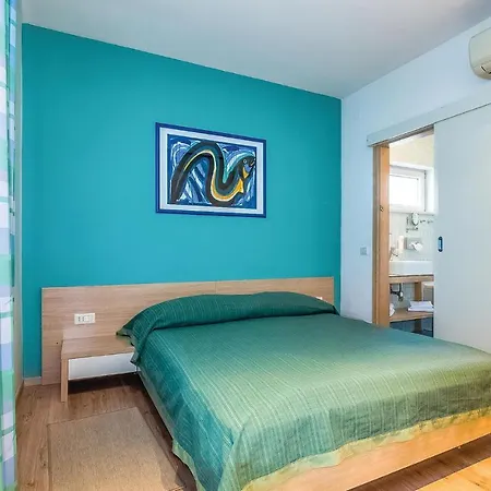 Stunning In With Sauna, 2 Bedrooms And Wifi Novi Vinodolski